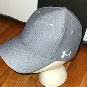 Under Armor blitzing hat